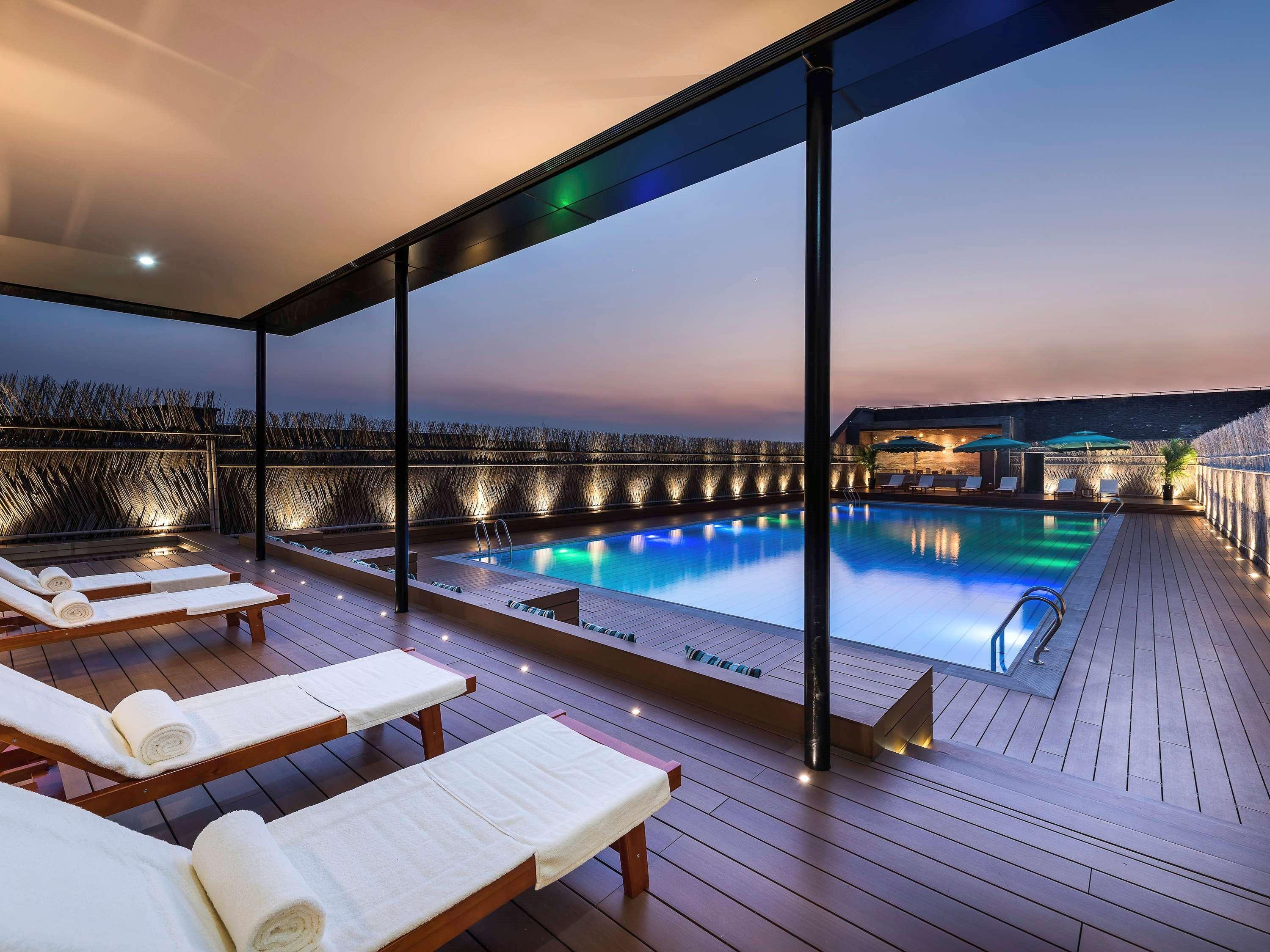 Novotel Shanghai Clover Exterior foto